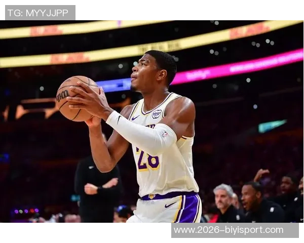 曾令旭分析詹姆斯复出后首发阵容建议替换八村塁